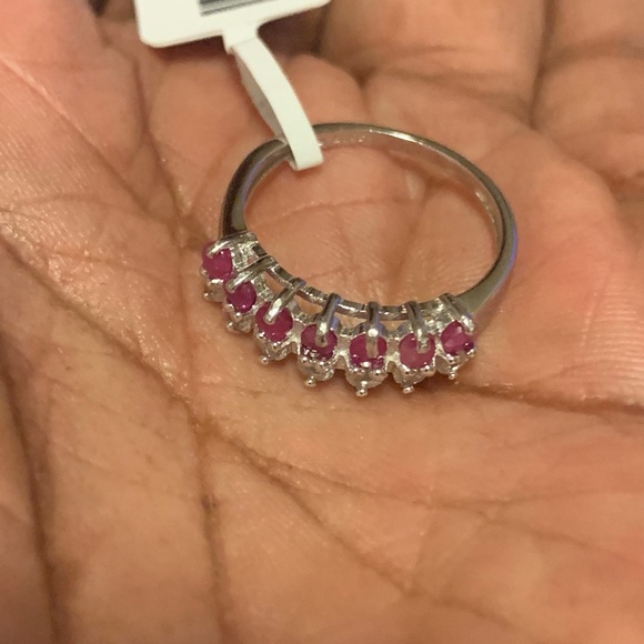 Ring Ruby @ Topaz - Picture 4 of 6